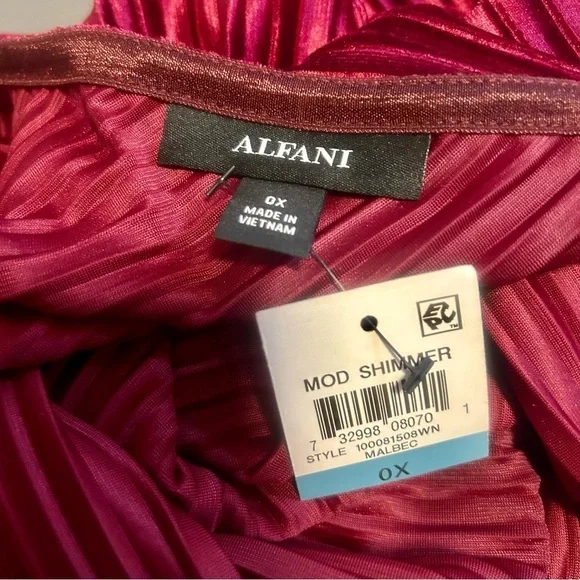 NWT Womens Plus Alfani Red Ribbed Velvet Blouse Top - Picture 4 of 6